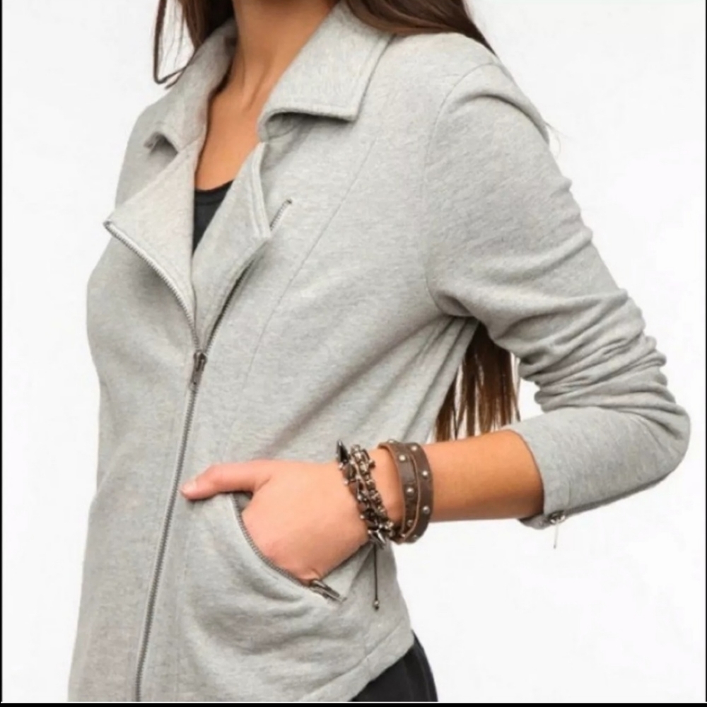 ✨5/$25✨ Urban Outfitters moto jacket